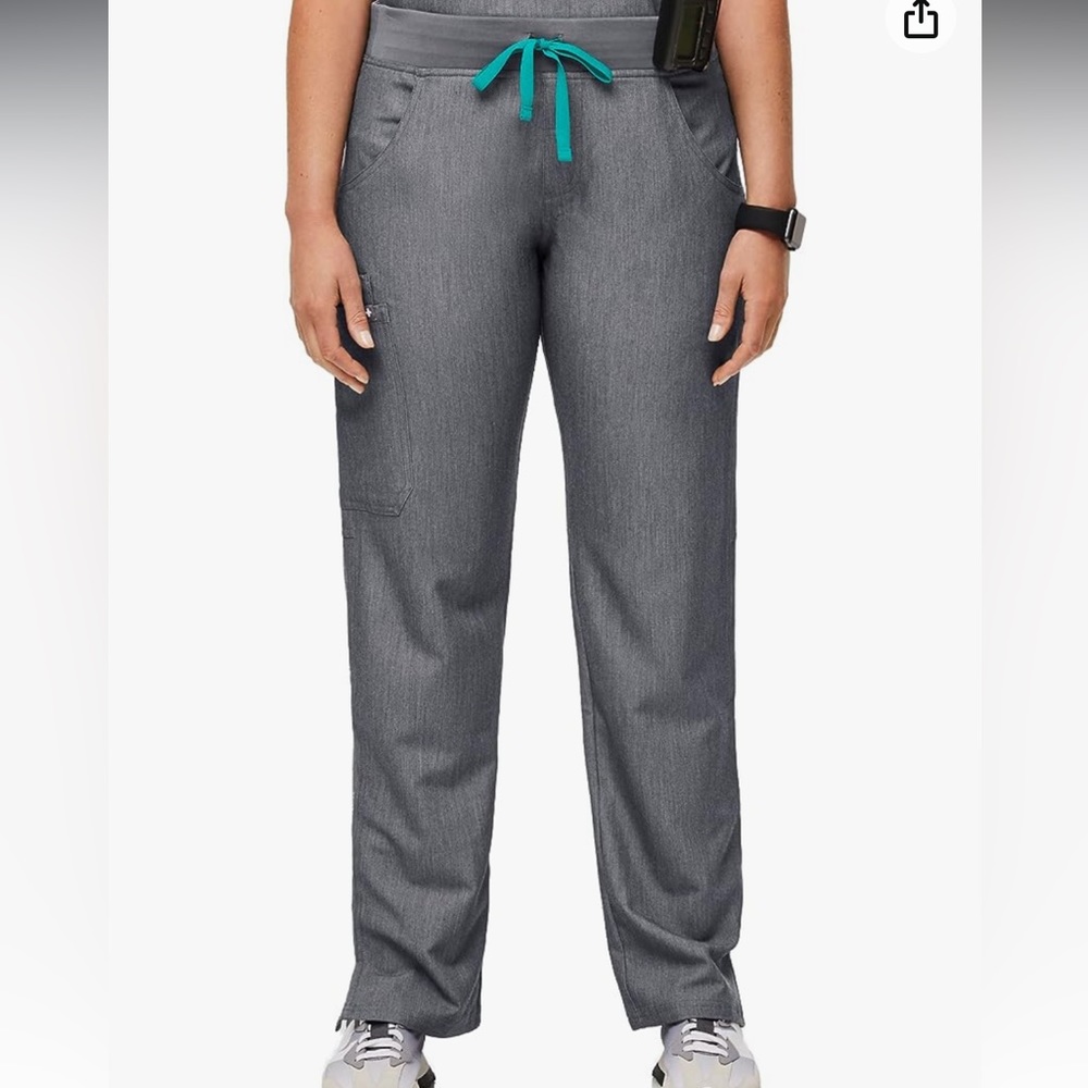 FIGS Women’s Technical Kade Scrub Pants Graphite T21004 D16